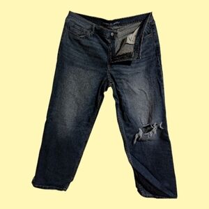 Women's Cropped Boyfriend Jeans